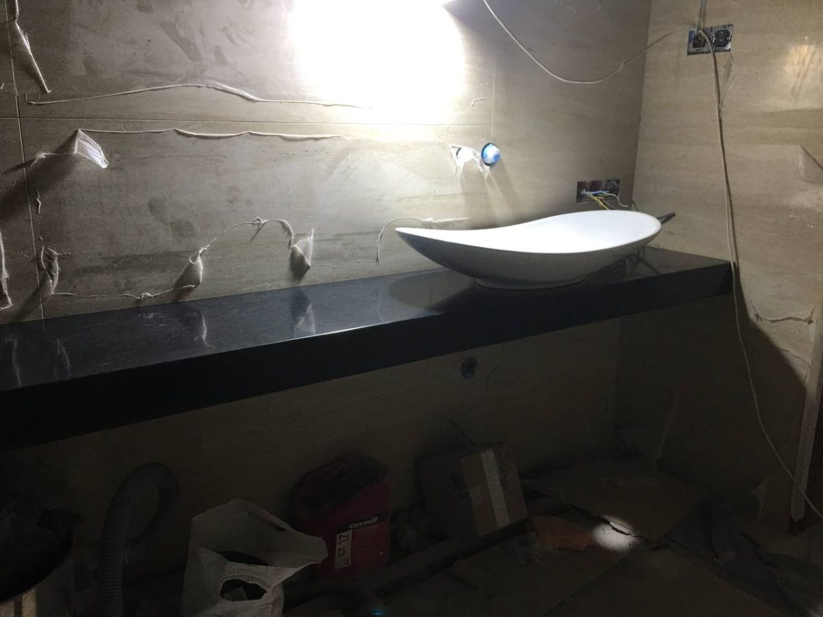 Черная столешница в ванную комнату из искусственного камня Hanex CC-006 Cascade Black - фото 3